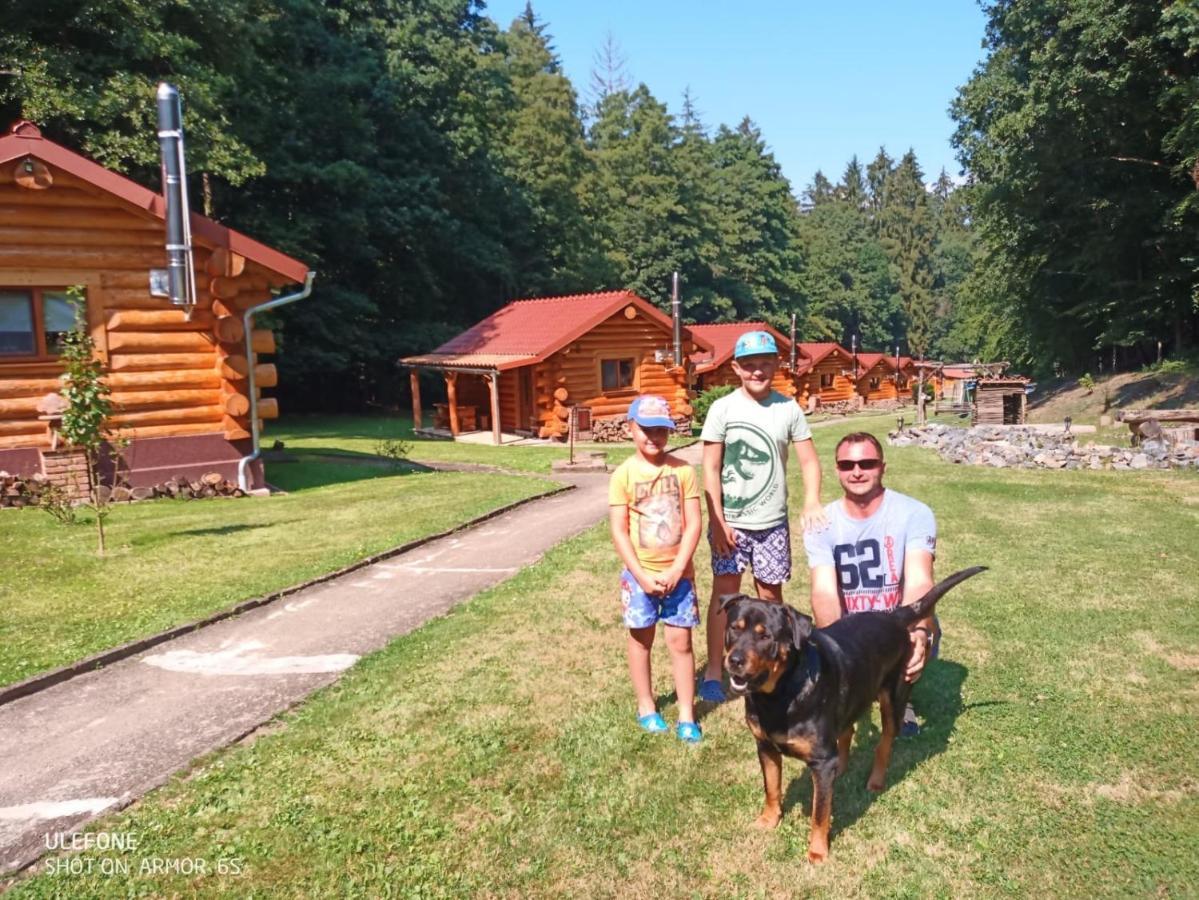 Dum A Dum Zivohost Hotel Bagian luar foto